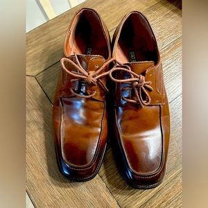 Men’s dress shoes